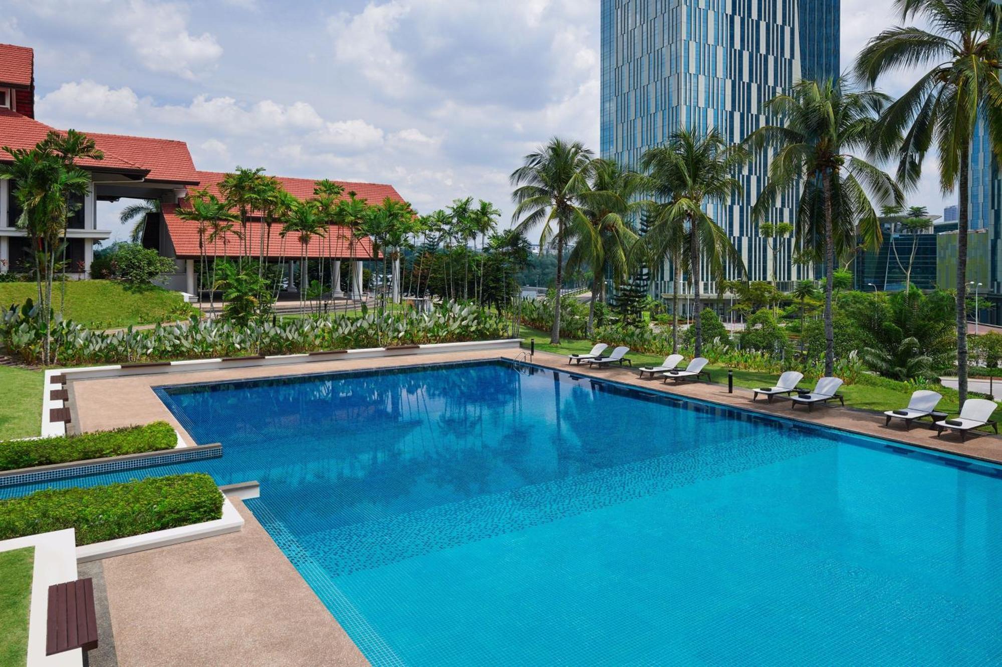 Palm Garden Hotel, Putrajaya, A Tribute Portfolio Hotel Экстерьер фото